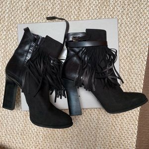 - HOSS Intropia booties NWT